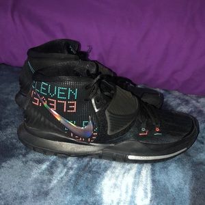 Nike Kyrie 6 Basketball Shoes - Like New!